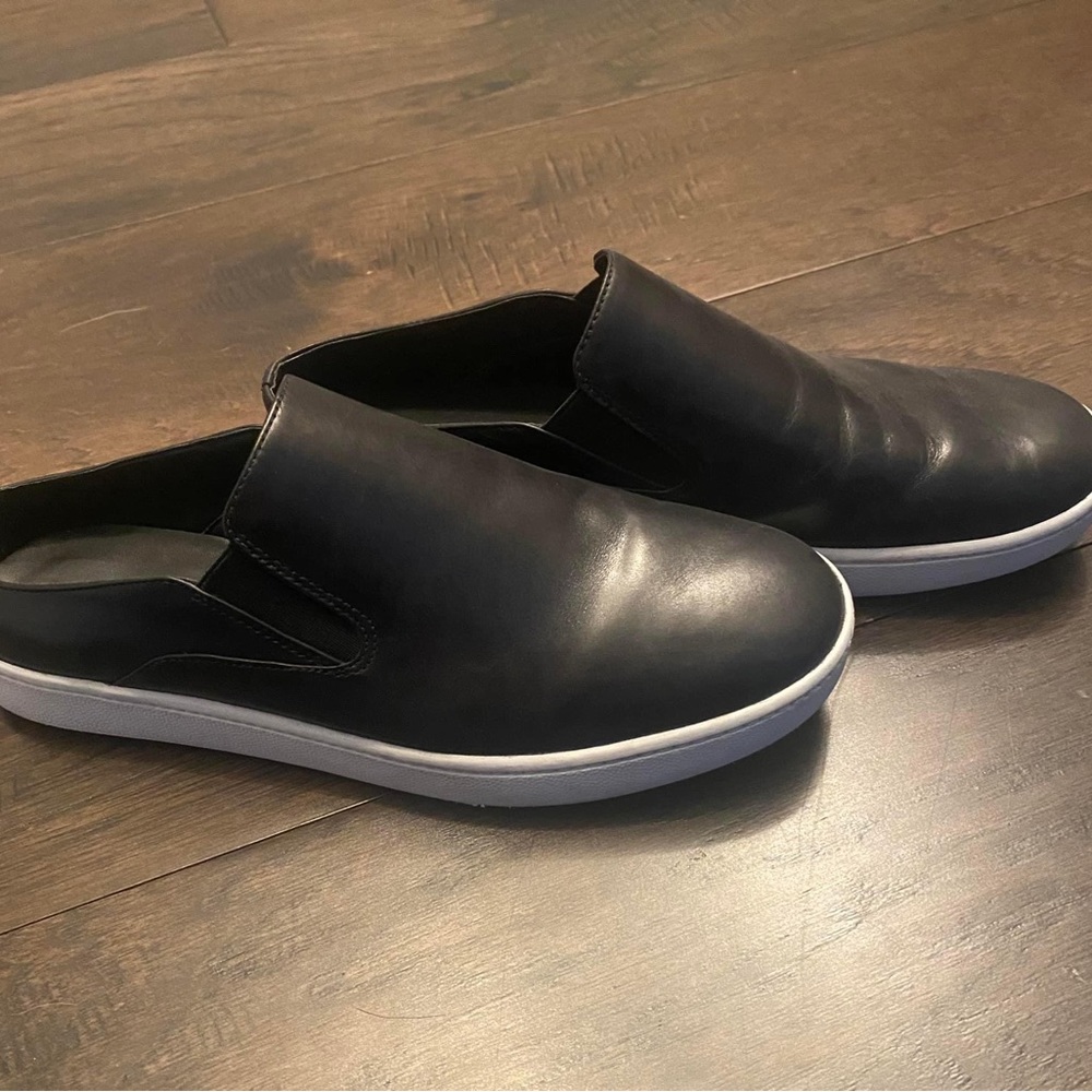 Vince leather slip-on mule